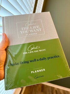 New book. Oprah’s the Life You Want planner. Still sealed in plastic!